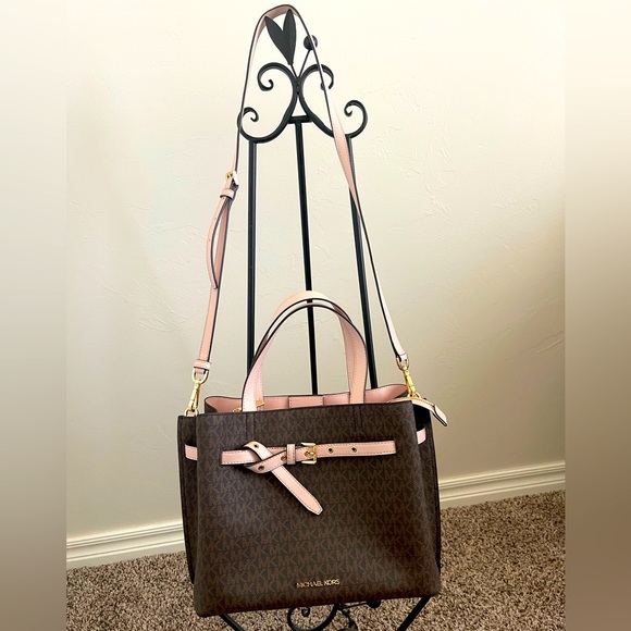 COACH Satchel/ with additional shoulder strap! Signature patterns/pink - Picture 3 of 3